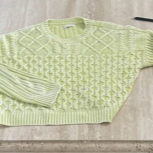Aeropostale
Cute pullover sweater